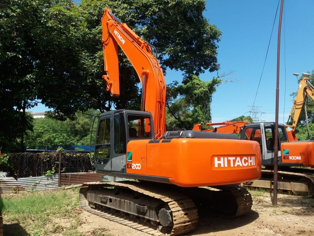 HITACHI EX200-5 HYDRAULIC EXCAVATOR - Chong & Ho Motor Vehicles Trading Sns-Brigh10