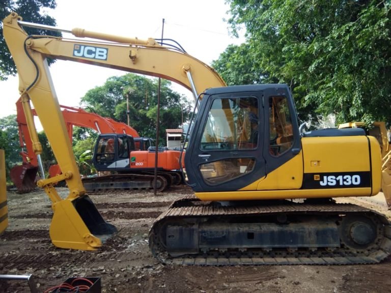 JCB JS130 HYDRAULIC EXCAVATOR Chong & Ho Motor Vehicles Trading Sdn Bhd